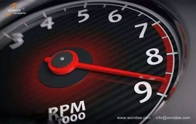 Low gear with high speed (3) Низкая передача с высокой скоростью (3)