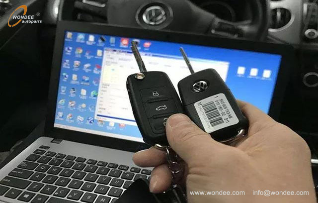 Car Key (2) Ключ автомобиля (2)