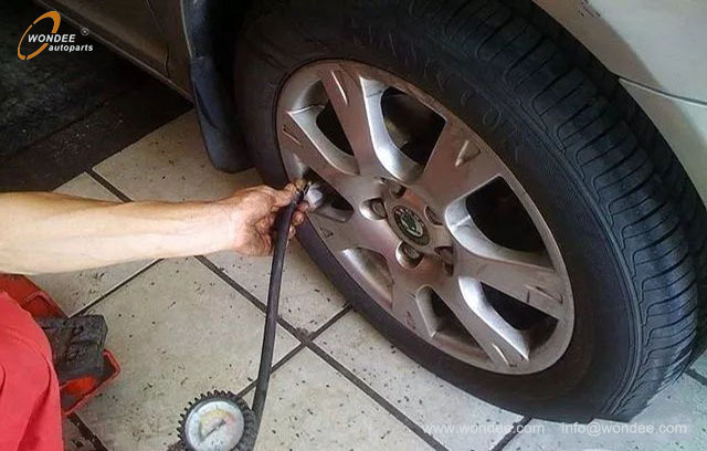 отклоняется (4)