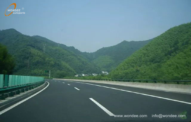 Опасные места на шоссе (3)