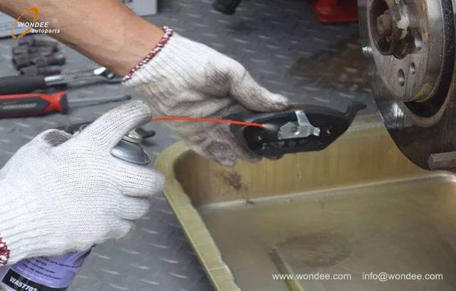 Тормозные системы поддерживают (4)